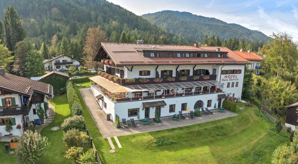 Gastehaus Maria Theresia Hotel Garni Шлирзе Экстерьер фото